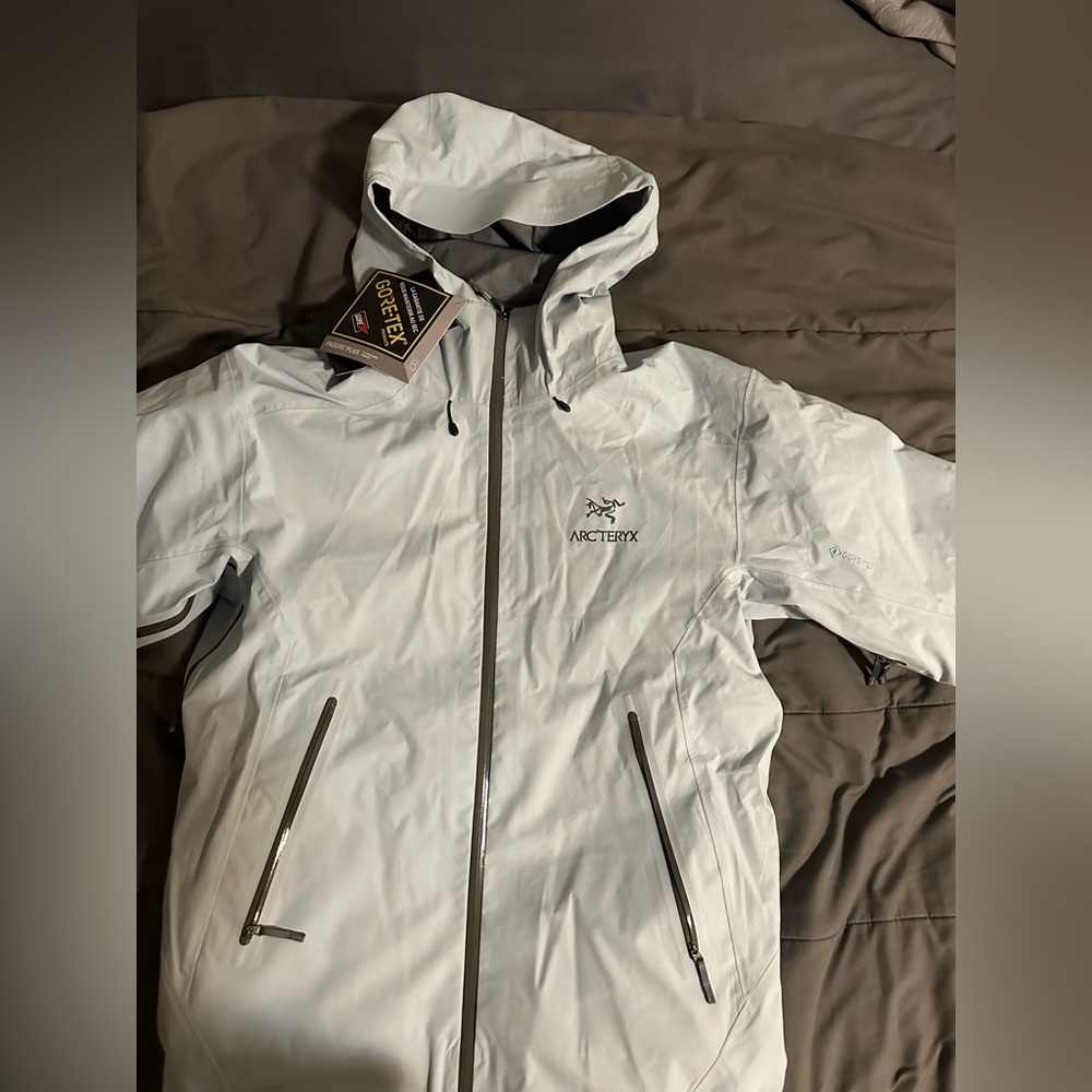 ARCTERYX SIZE 2XL SHELL INSULATED JACKET ETHER LIGHT BLUE